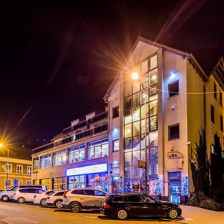 لوبان Hotel Restauracja Teczowa المظهر الخارجي الصورة