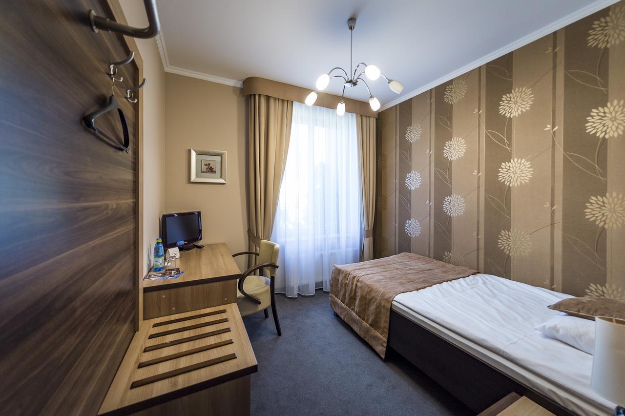 لوبان Hotel Restauracja Teczowa المظهر الخارجي الصورة