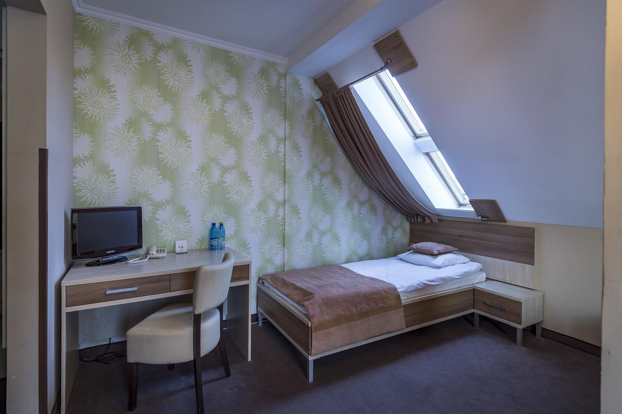 لوبان Hotel Restauracja Teczowa المظهر الخارجي الصورة