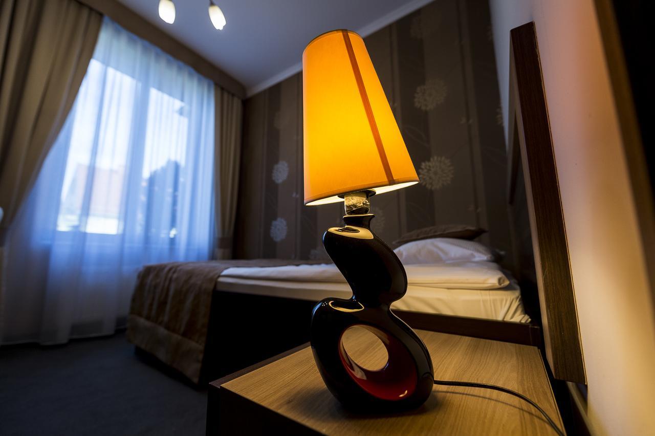 لوبان Hotel Restauracja Teczowa المظهر الخارجي الصورة