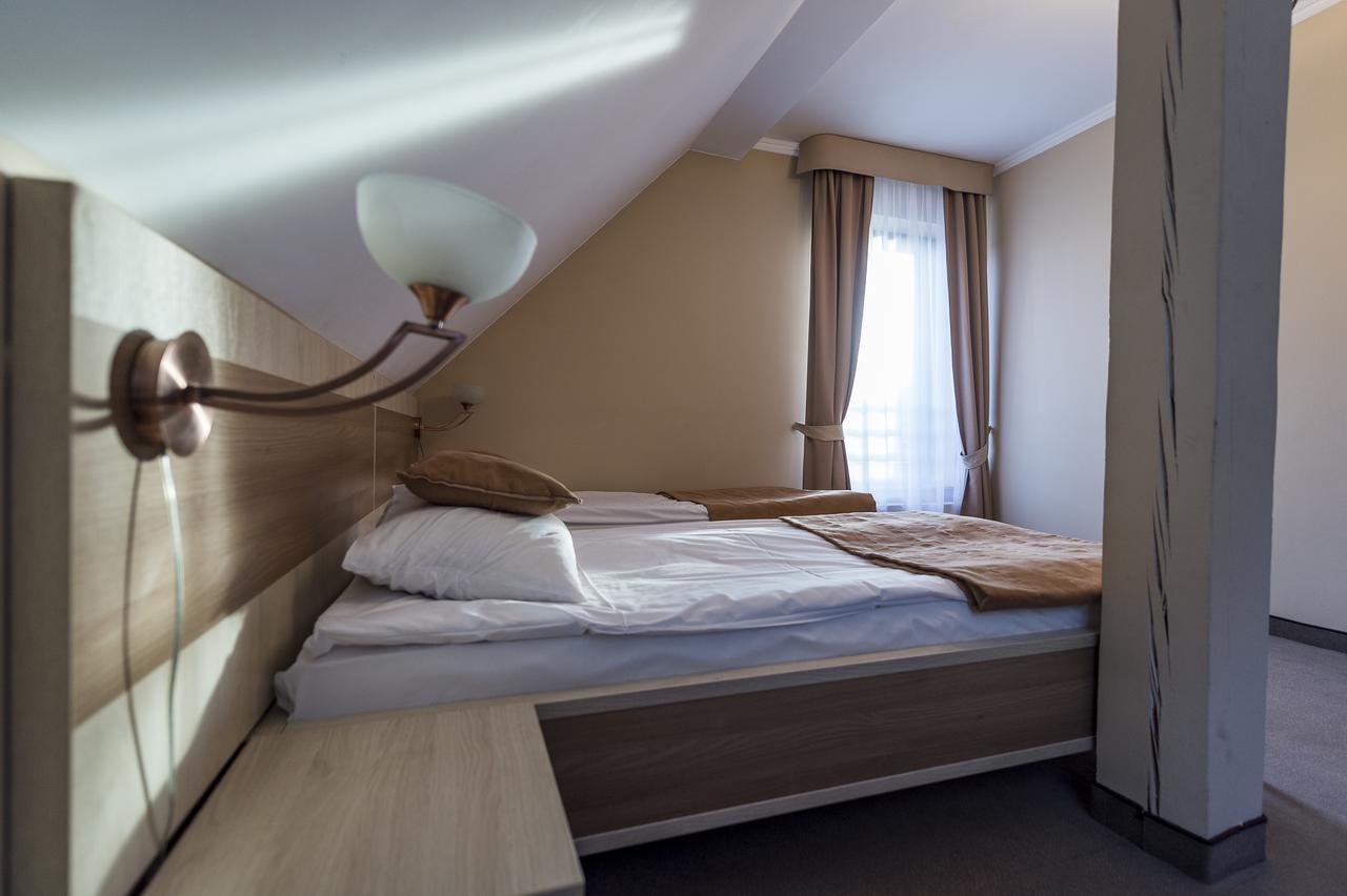 لوبان Hotel Restauracja Teczowa المظهر الخارجي الصورة