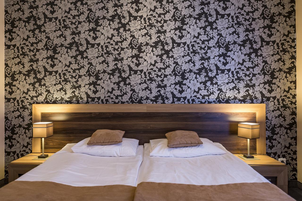 لوبان Hotel Restauracja Teczowa المظهر الخارجي الصورة