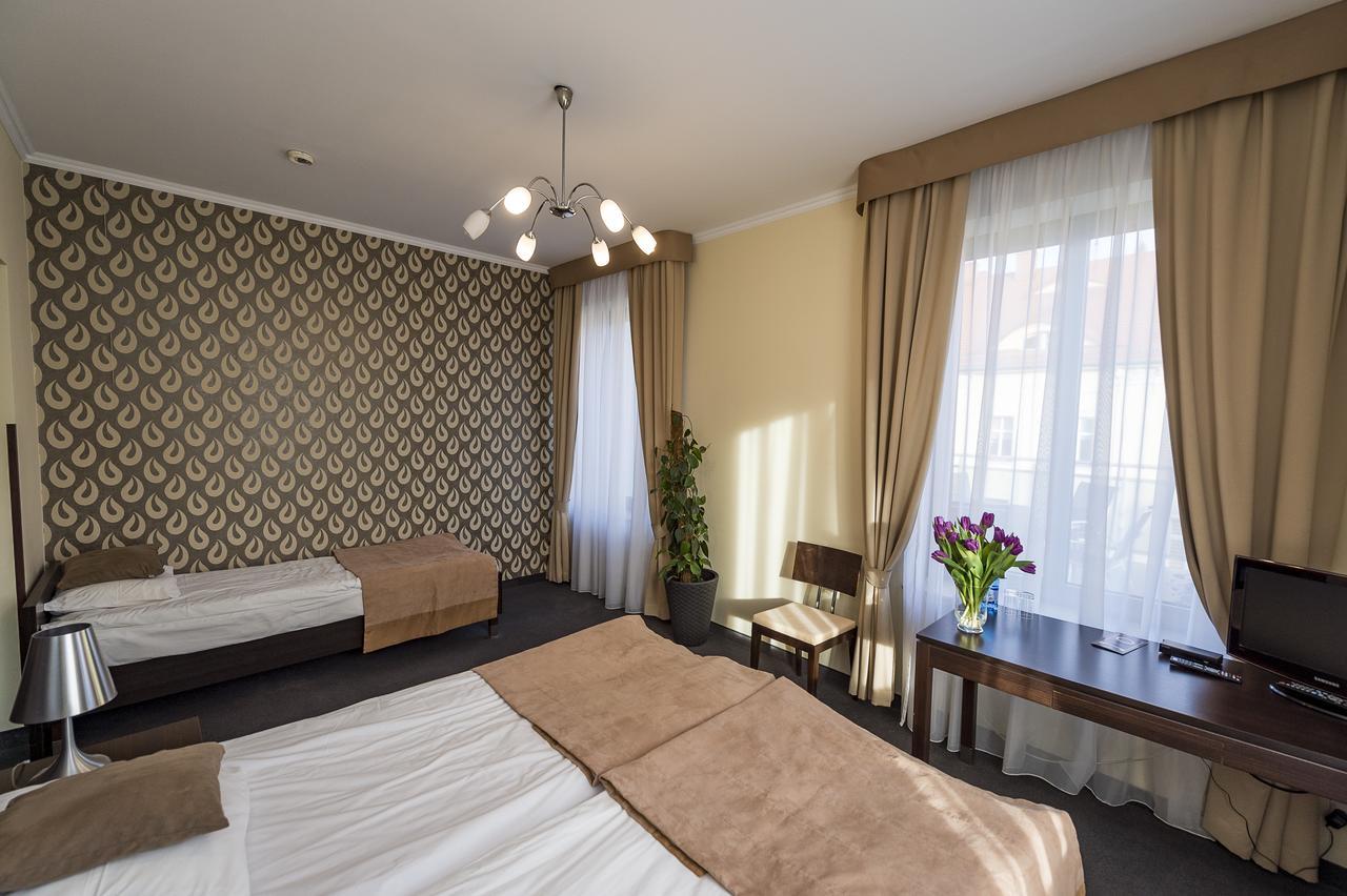 لوبان Hotel Restauracja Teczowa المظهر الخارجي الصورة