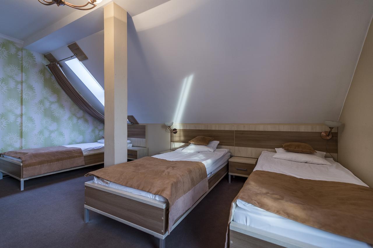 لوبان Hotel Restauracja Teczowa المظهر الخارجي الصورة