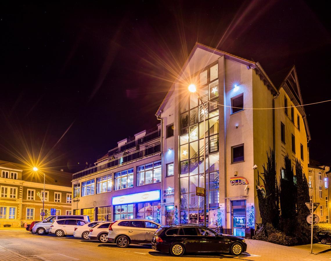 لوبان Hotel Restauracja Teczowa المظهر الخارجي الصورة