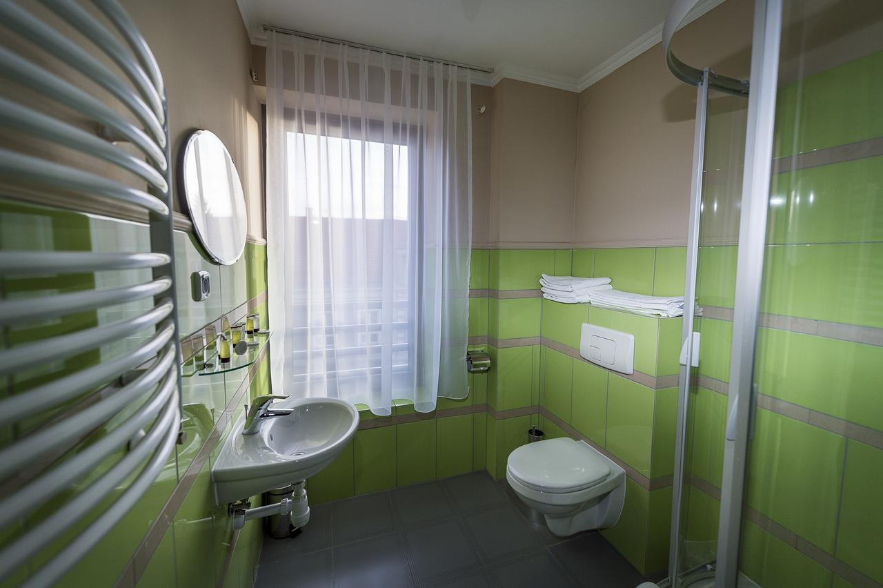 لوبان Hotel Restauracja Teczowa المظهر الخارجي الصورة