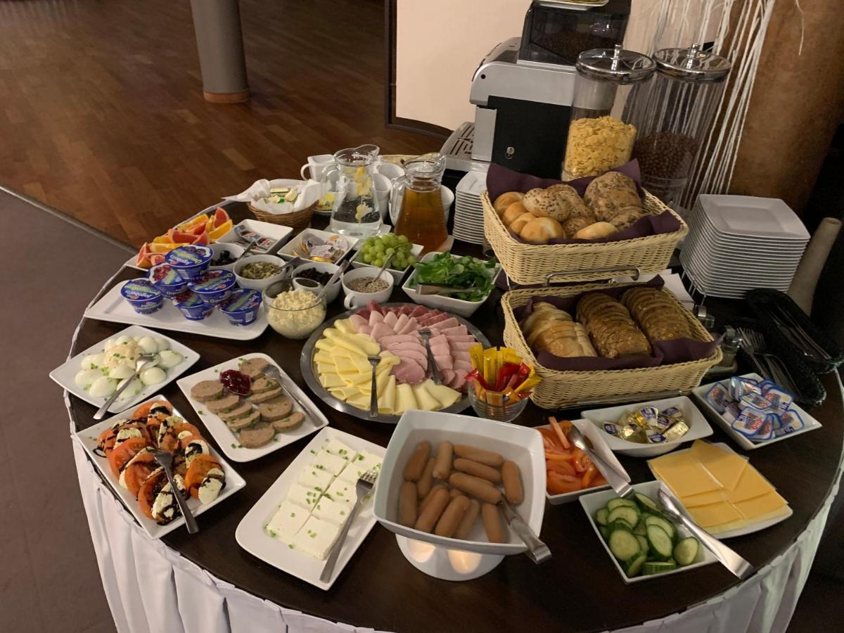 لوبان Hotel Restauracja Teczowa المظهر الخارجي الصورة